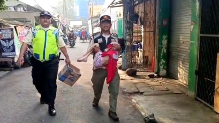 Bocah 7 Tahun Disiksa Orang Tua di Pasar Kebayoran Lama, Ditemukan dengan Luka Bakar dan Sayatan